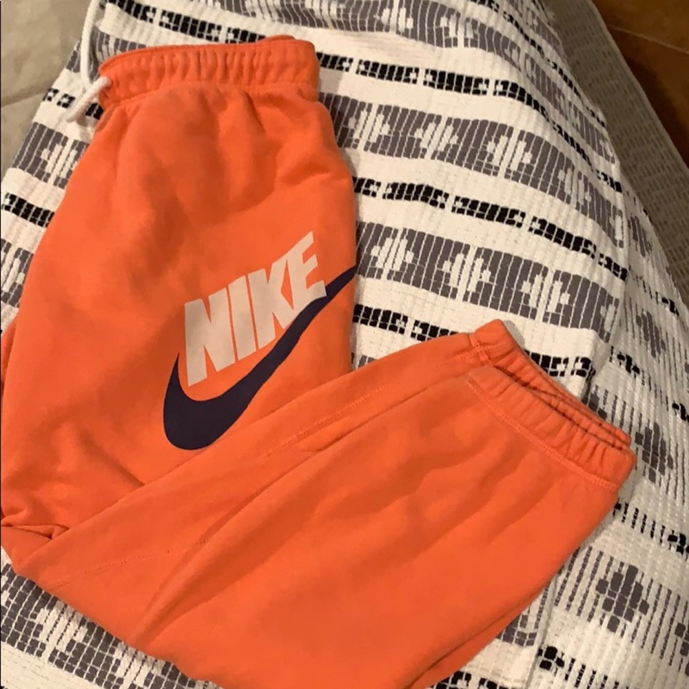 NIKE JOGGERS